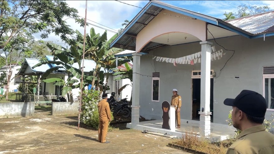 UPACARA BENDERA HARI SENIN SEKALIGUS UPACARA AWAL TAHUN